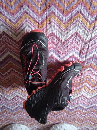 zapatillas de montaña dynafit
