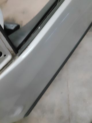 Puerta izq. e36 compact BMW