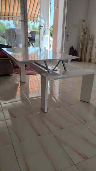 Mesa auxiliar de diseño.