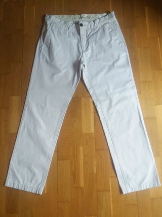 Pantalón hombre blanco roto