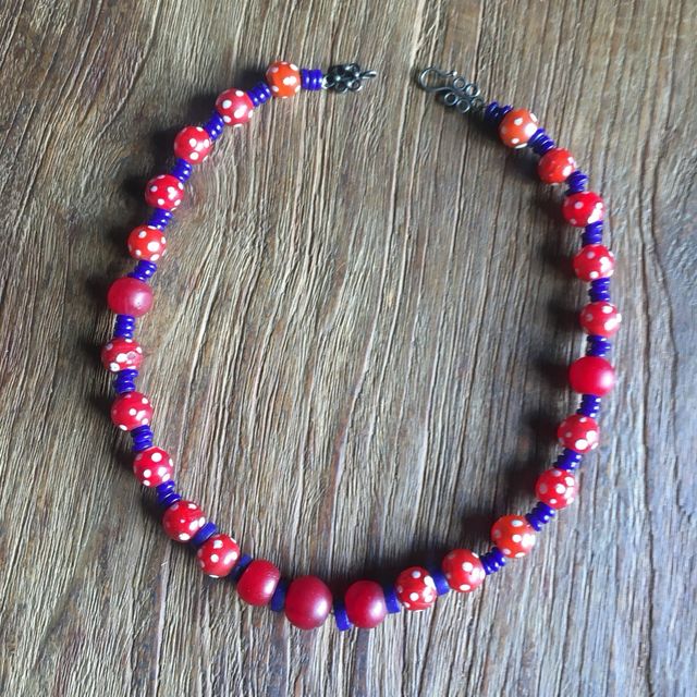 2 colares étnicos Verde/Branco/Allo/Azul/Vermelho/Branco