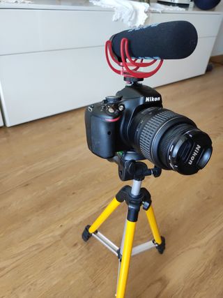 OFERTA! Cámara NIKON D5100 más accesorios!