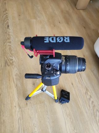 OFERTA! Cámara NIKON D5100 más accesorios!