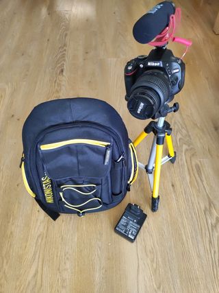 OFERTA! Cámara NIKON D5100 más accesorios!