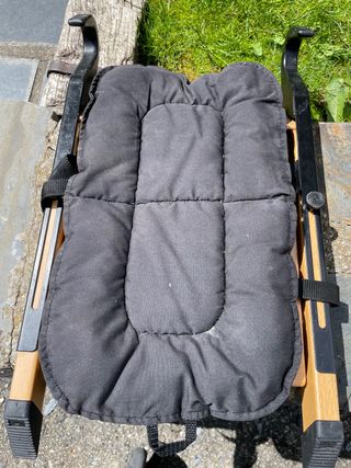 Trona plegable de madera