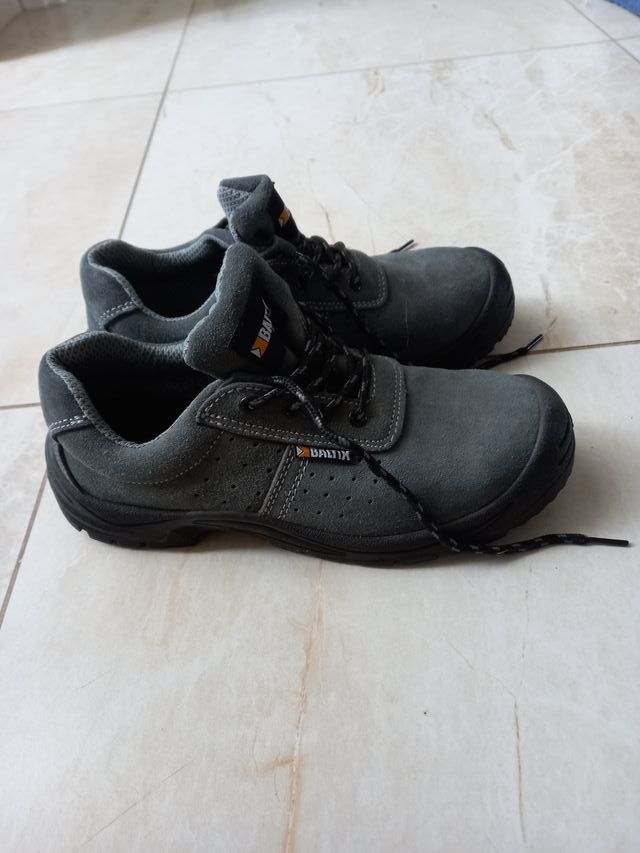 Scarpe antinfortunistiche N. 41