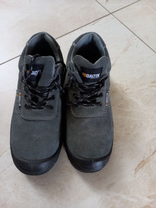Scarpe antinfortunistiche N. 41