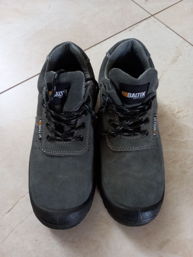 Scarpe antinfortunistiche N. 41