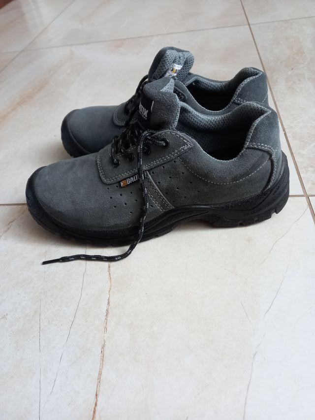 Scarpe antinfortunistiche N. 41