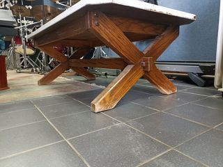 mesa de madera maciza