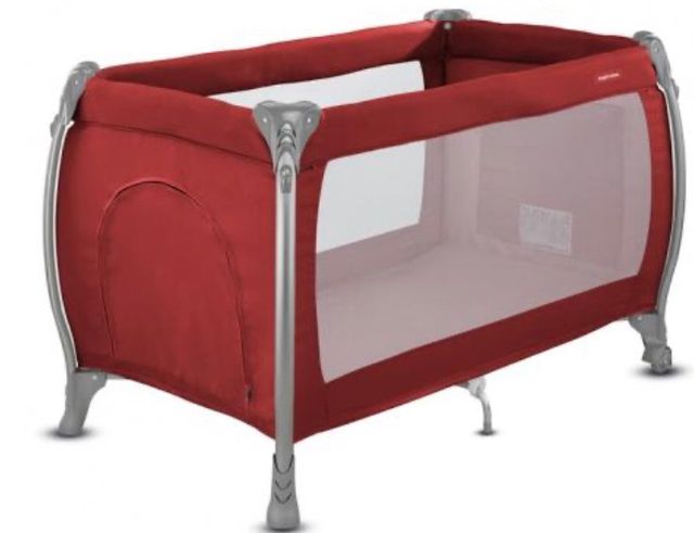 Cuna de viaje marca Inglesina