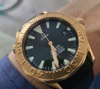 Reloj omega seamaster oro rosa