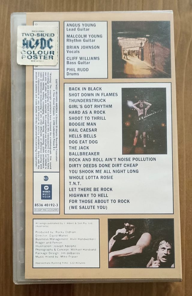 Lote VHS y Póster AC/DC No Bulls Madrid 1996