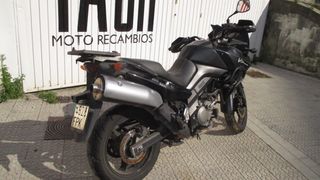 Suzuki V-Strom 650cc, del  2008,  por piezas