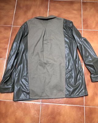 Cazadora dos tejidos de zara