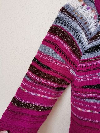 Jersey chica talla M de Desigual.