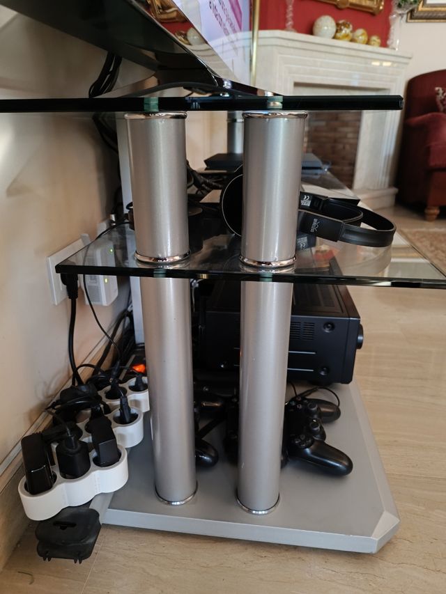 Mesa TV Cristal con ruedas