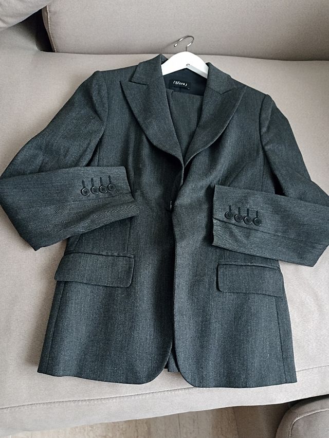 Chaqueta gris talla 40