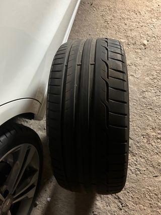 Neumático dunlop 225 40 r18