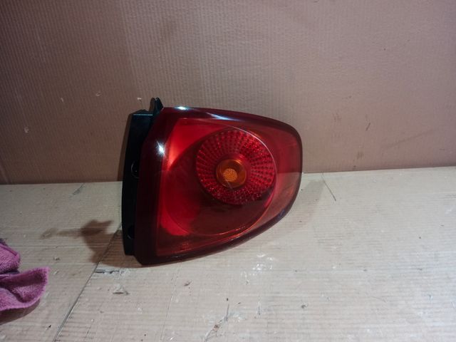 piloto trasero derecho Seat altea