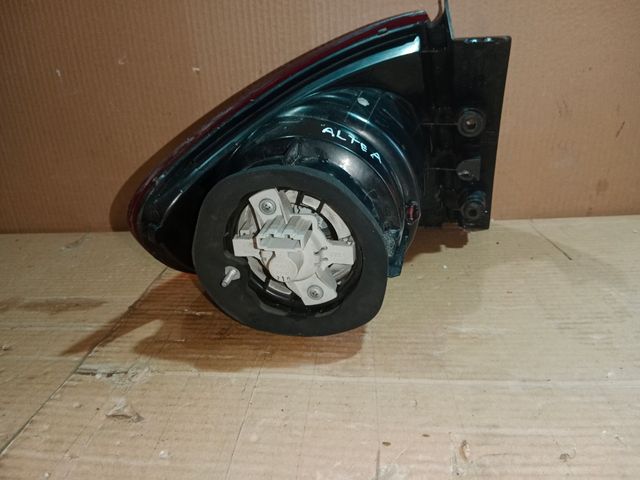 piloto trasero derecho Seat altea