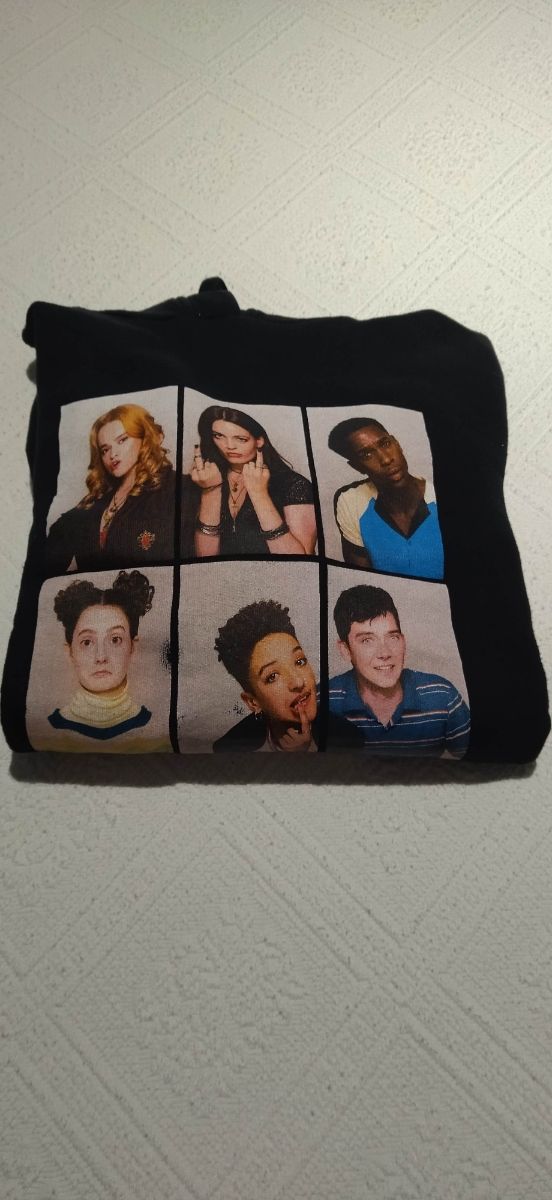 Sudadera sexeducation negra