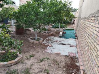 Terreno urbanizado dado para dos calles