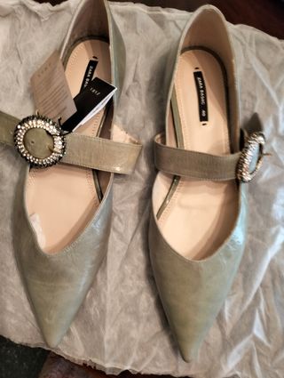 Zapatos verde claro nuevos Zara.