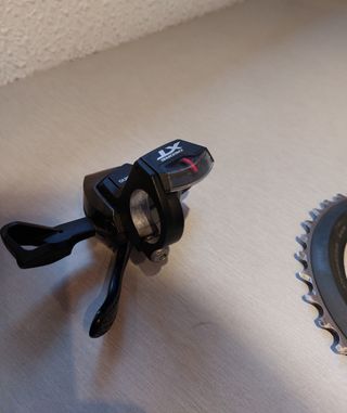 Shimano Deore XT MTB. Desviador, mando y biplato