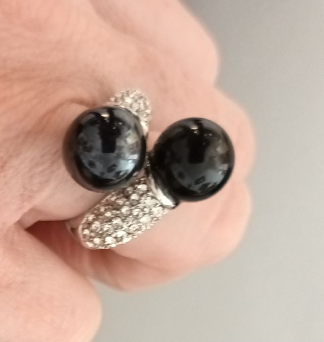 Anillo bisutería perlas negras