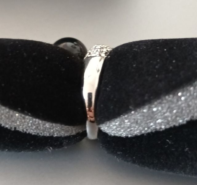 Anillo bisutería perlas negras