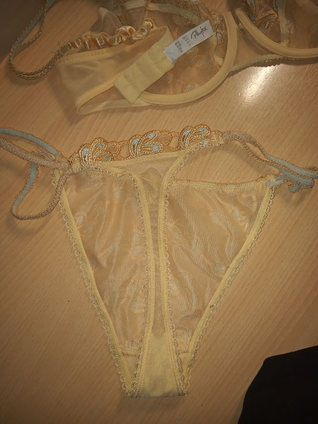 sujetador y tanga conjunto ropa interior