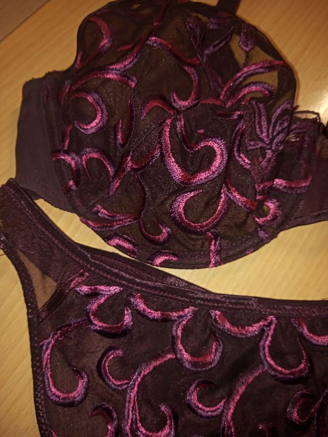 sujetador y tanga conjunto ropa interior