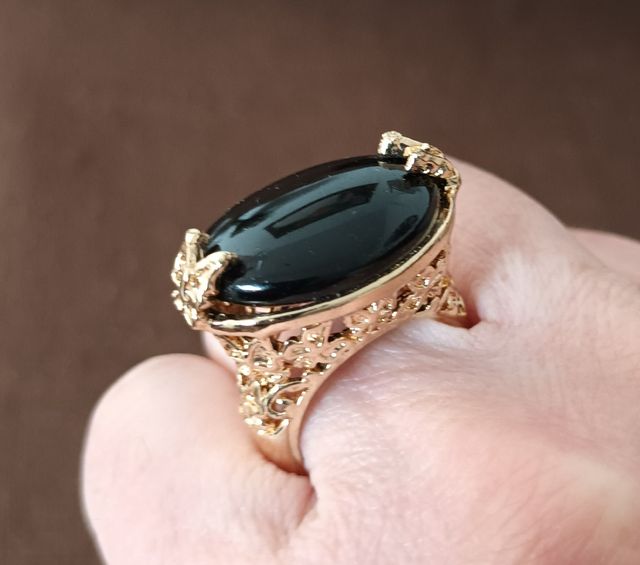 Anillo bisutería mariposas y piedra negra