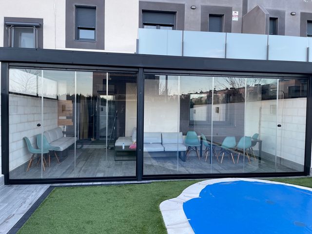 Cortina de Cristales desde 250€ m2