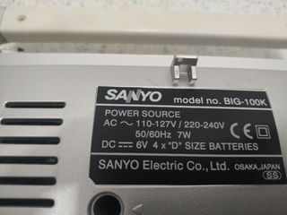 RADIO CASSETTE SANYO
