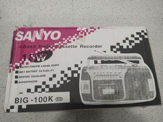 RADIO CASSETTE SANYO