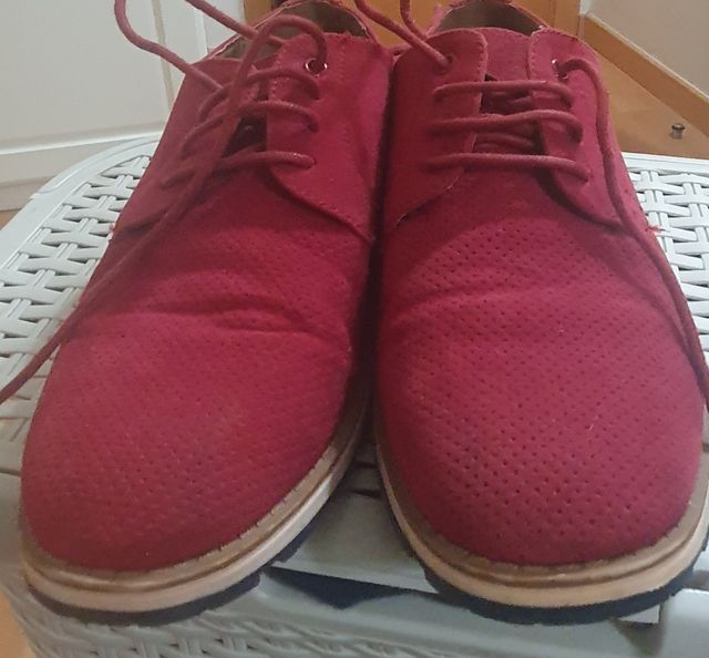 Vendo Zapatos Zara color rojo sin uso
