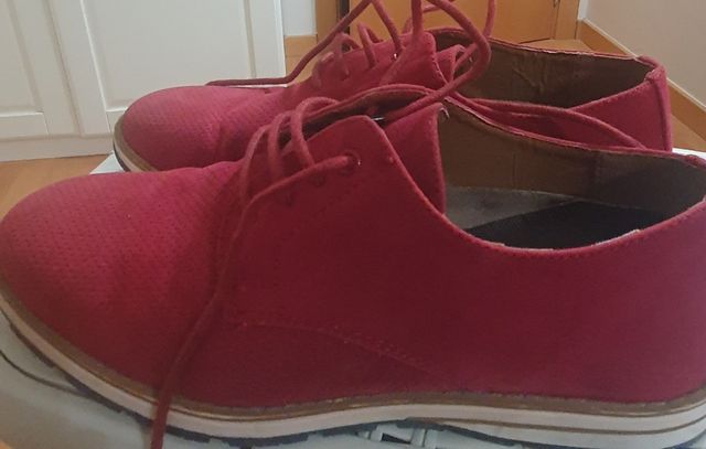 Vendo Zapatos Zara color rojo sin uso