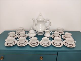 JUEGO DE CAFÉ DE PORCELANA – 12 SERVICIOS