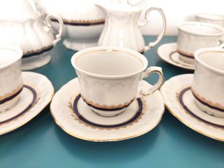 JUEGO DE CAFÉ DE PORCELANA – 12 SERVICIOS