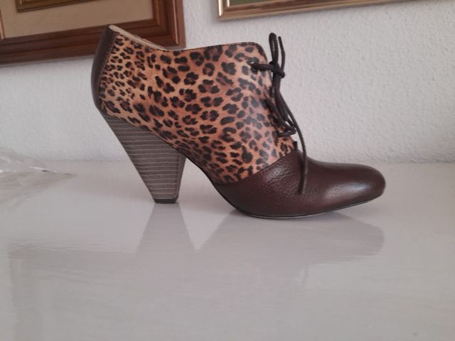 Abotinados animal print