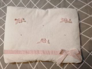 copertina  lettino di velluto rosa