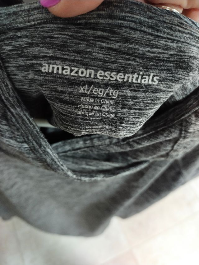 sudadera Amazon essential