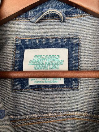Cazadora vaquera hombre Pull & Bear. Talla L