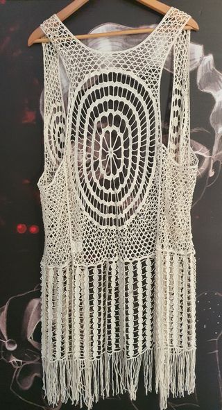 Colete rendado 100% algodão.