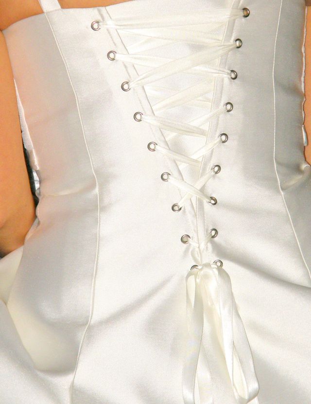 Vestido de novia corto