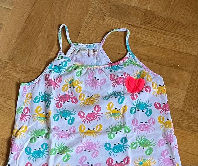 Conjunto camiseta pantalón.