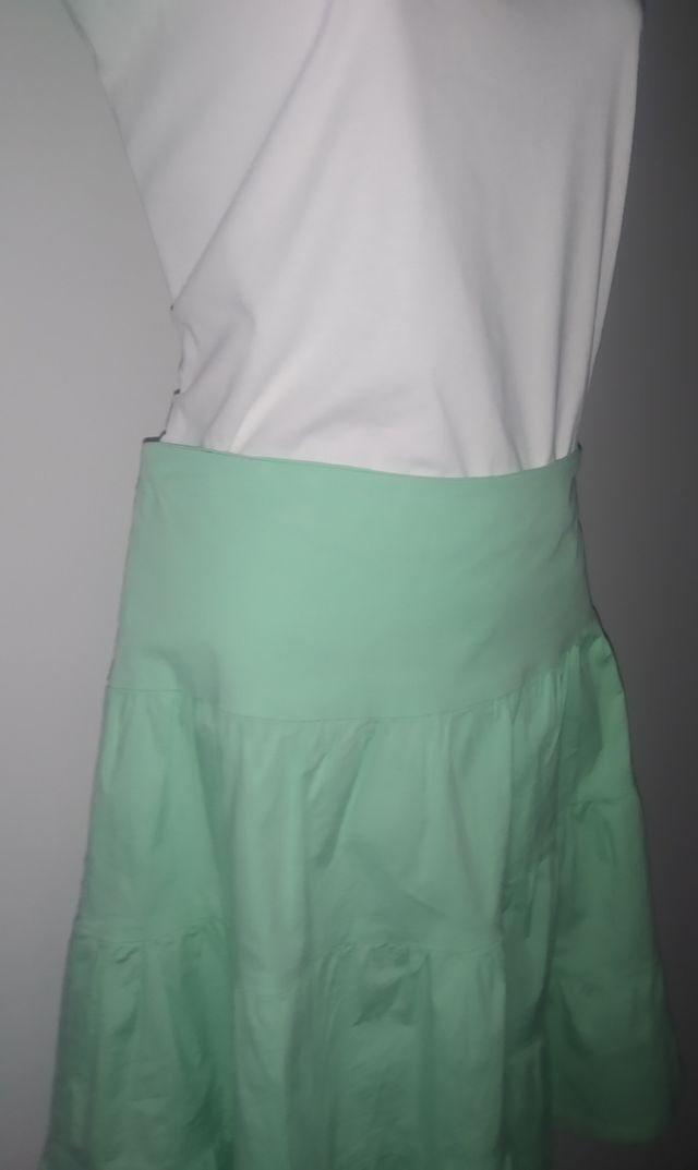 Falda de bambula. De Blanco.