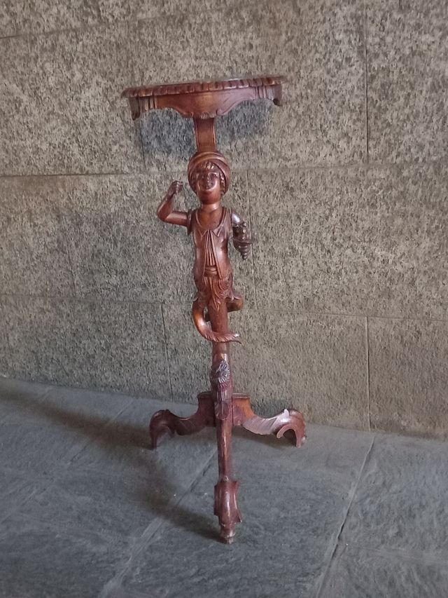 Antico Portaoggetti .